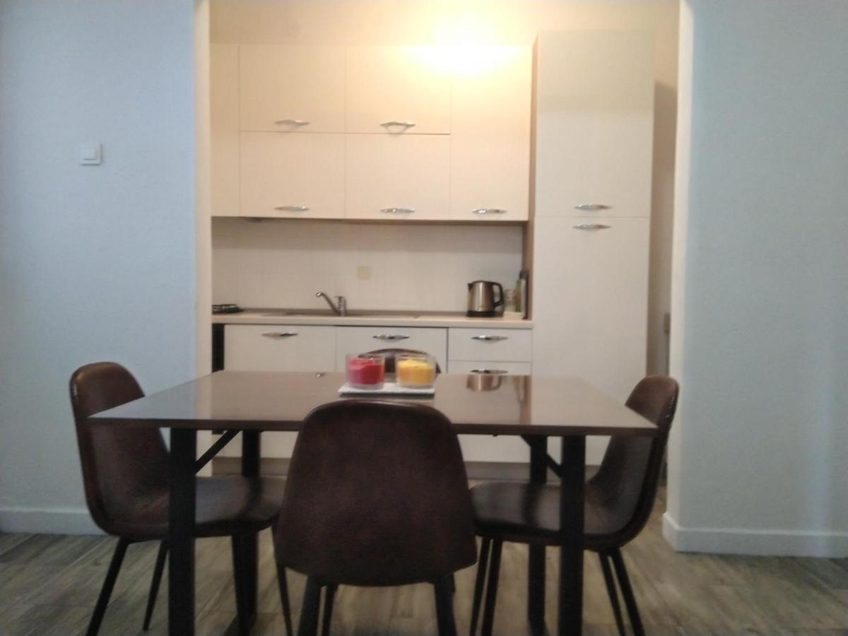 Apartment Edina Pag Pag Town Luaran gambar